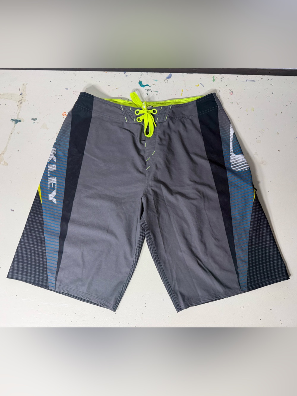 Oakley Men's Gray Boardshorts with Neon Drawcord